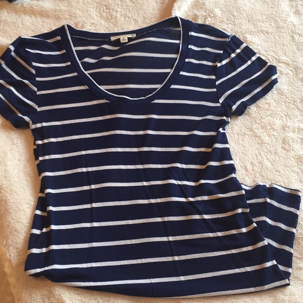 EUC Navy and White Scoop Neck Tee